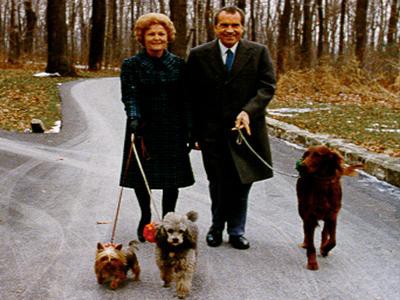 richard-nixon-american-presidents-and-dogs