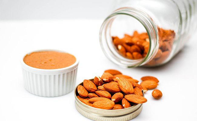 health-benefits-of-almond-butter