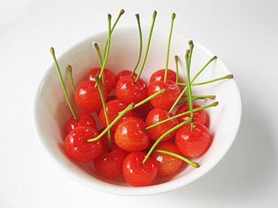 are cherry pits safe for dogs